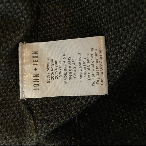 💚Great USED Condition John + Jenn wool V Neck Top - Picture 8 of 8
